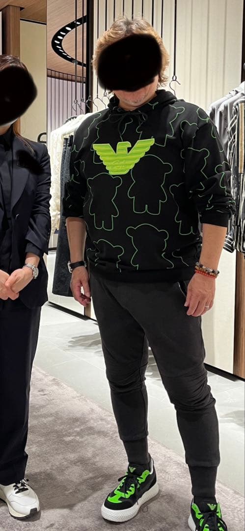 エンポリオアルマーニマンガベアイーグルワッペン付きパーカー