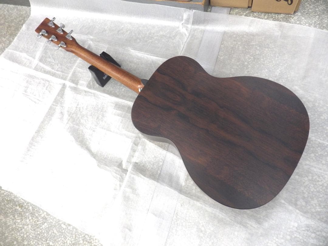 Martin マーチン　エレアコギター 000-X2E BRAZ