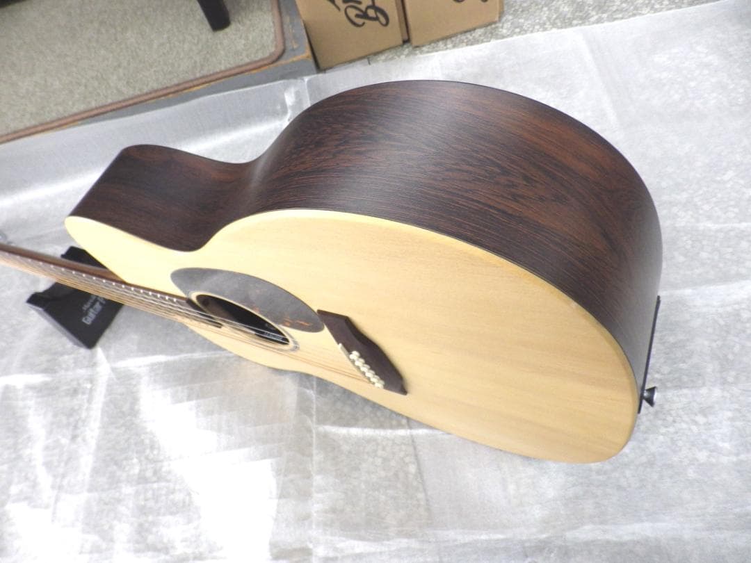 Martin マーチン　エレアコギター 000-X2E BRAZ