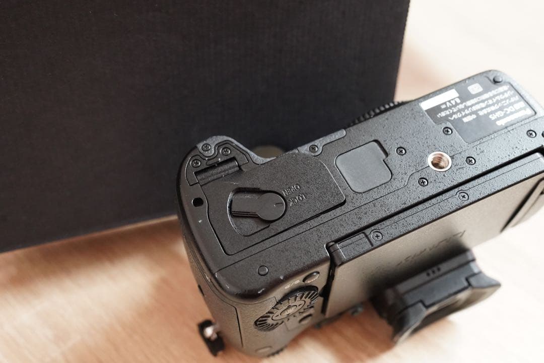 LUMIX GH5 ミラーレスカメラ 本体　箱あり