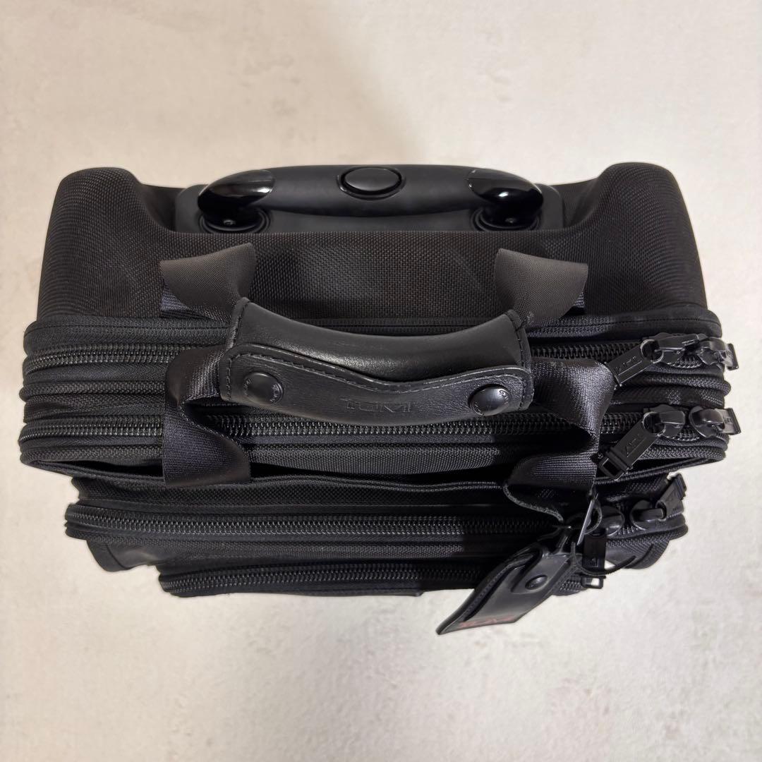 TUMI PCポーチ付き キャリーケース トラベルバッグ 2輪 出張 タイヤ良好