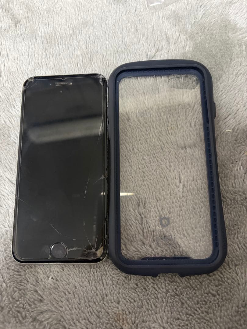 Apple iPhone se 2ホワイト ケース付き