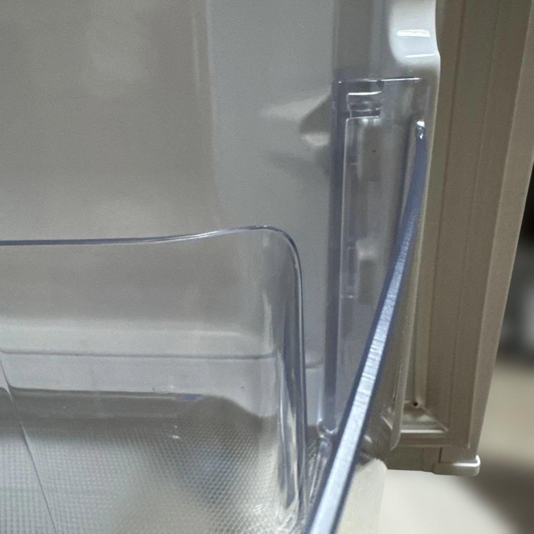 シャープ冷蔵庫　SJ-PD28J-W