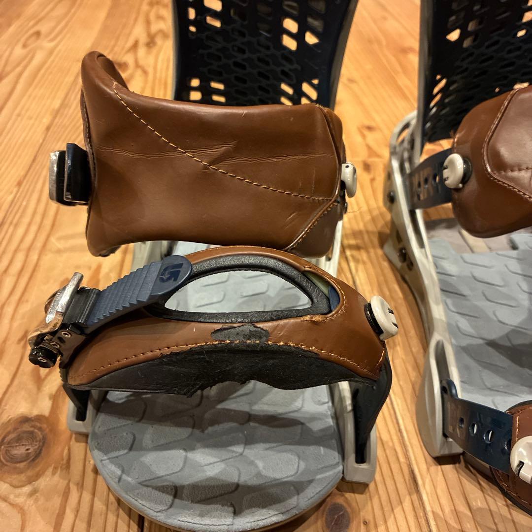 スノーボードビンディング Burton Genesis tt