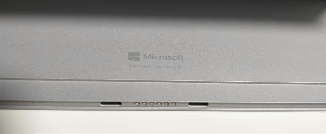 【早い者勝ち】Microsoft Surface Pro 1796 第5世代