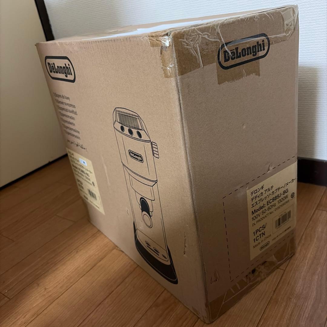 デロンギ デディカアルテ エスプレッソ・カプチーノメーカー EC885J-BG