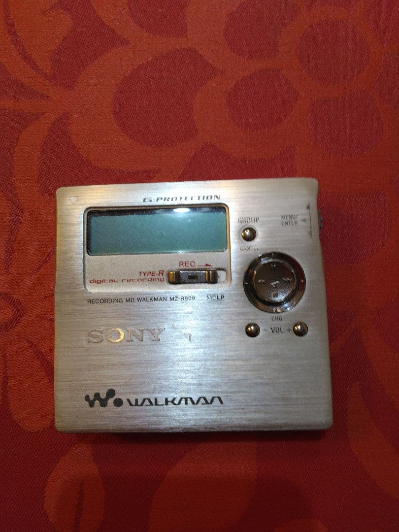 ◆◇ソニー SONY MDウォークマンMZ-R909 録音・再生 動作品◆◇