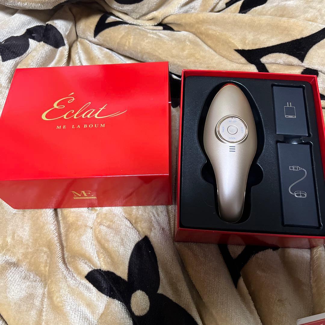Eclat 美顔器 ゴールド 充電ケーブル付き