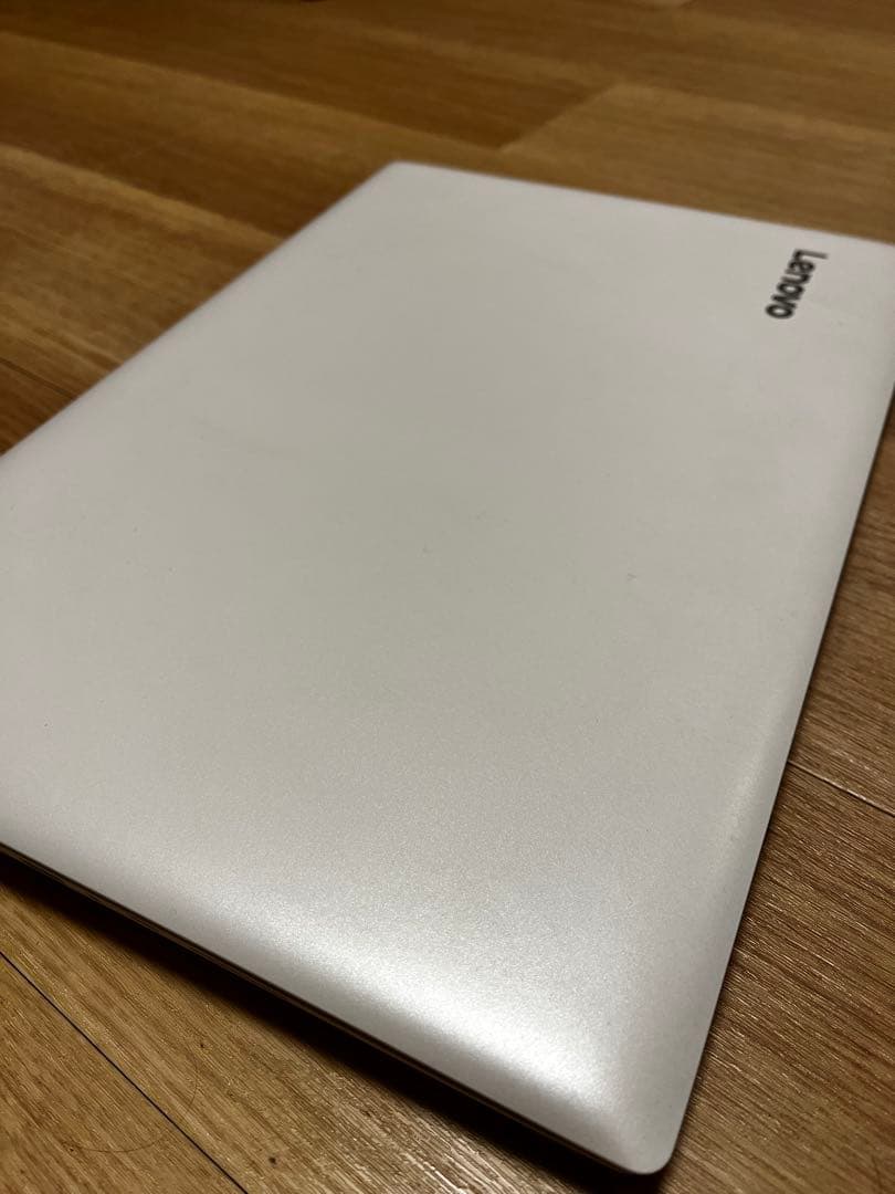 Lenovo 15.6インチノートPC ホワイト