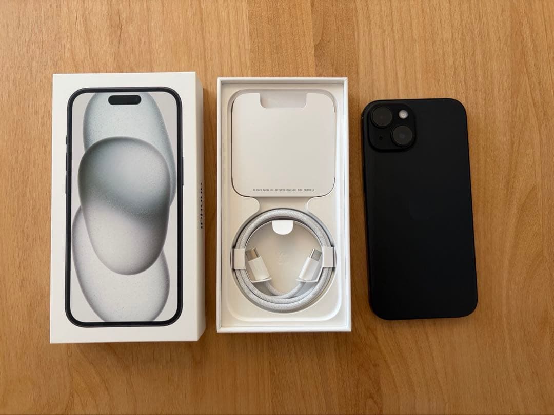 iPhone 15 ブラック 128GB本体　最大容量85%