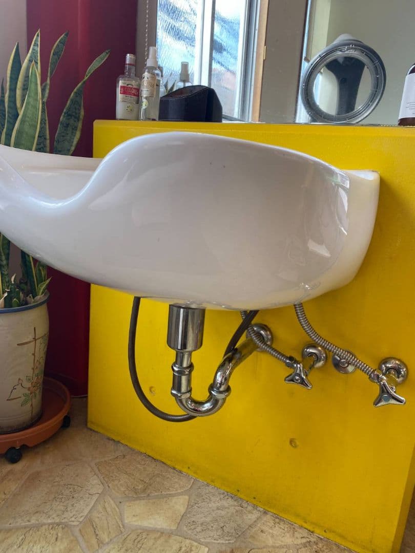 シャンプー台　洗髪台　新明和　マジョリカ　（1台)