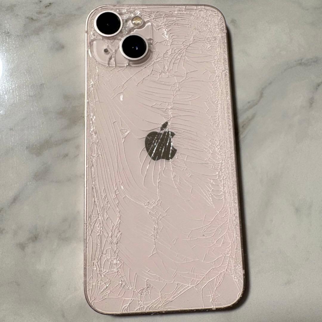Apple iPhone 13 ピンク 128GB 背面ひび割れ正面液晶に傷あり