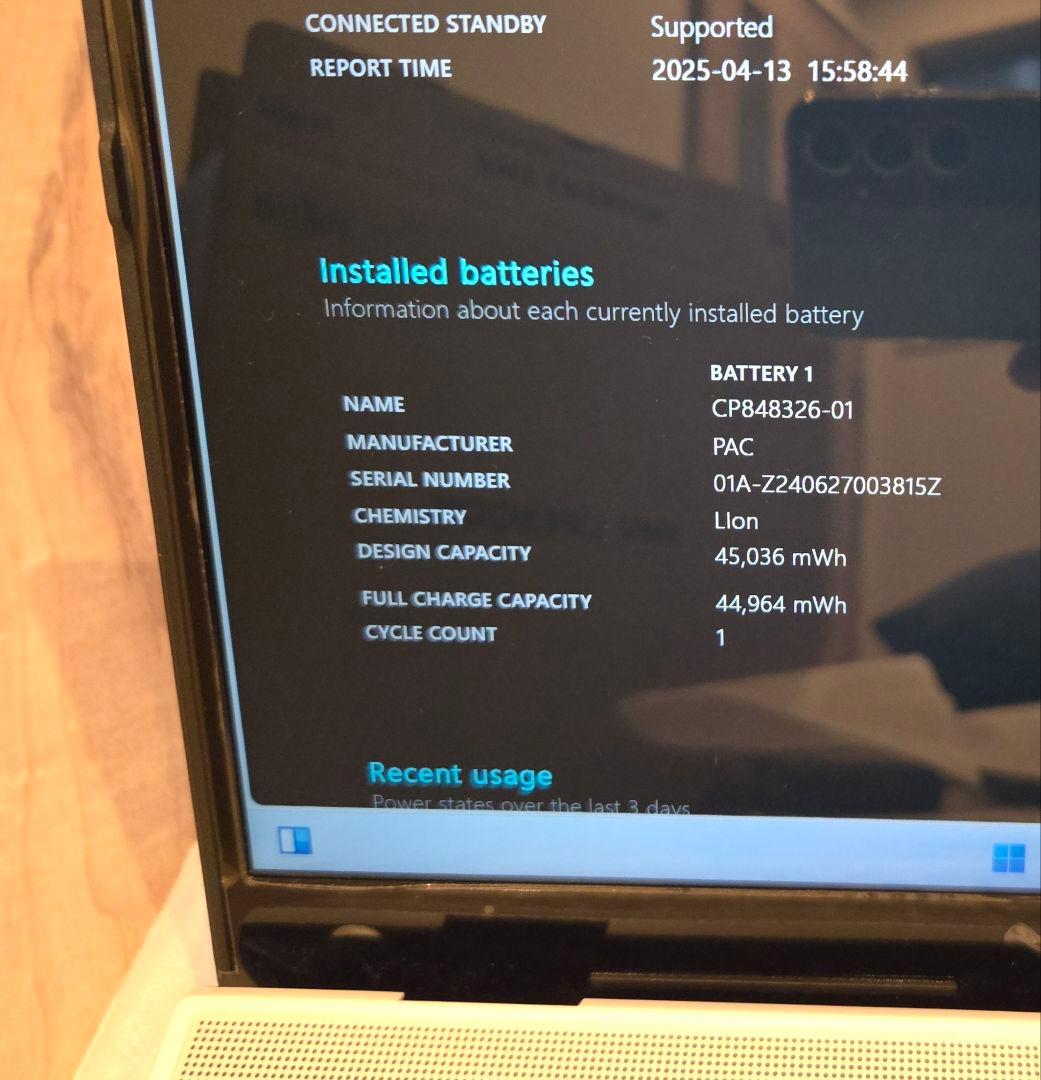 【ほぼ未使用品】富士通 LIFEBOOK AH480/H プレミアムホワイト
