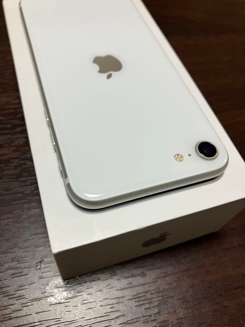 iPhone SE 第2世代 64GB ホワイト simフリー