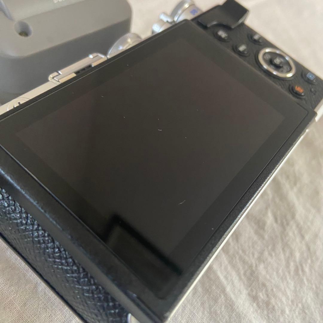 OLYMPUS PEN E-P7 シルバー ボディ