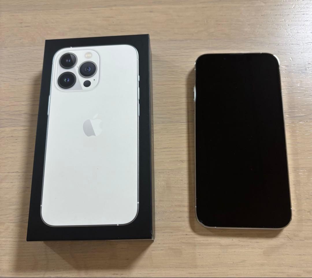 美品　Apple iPhone 13 Pro シルバー 512GB