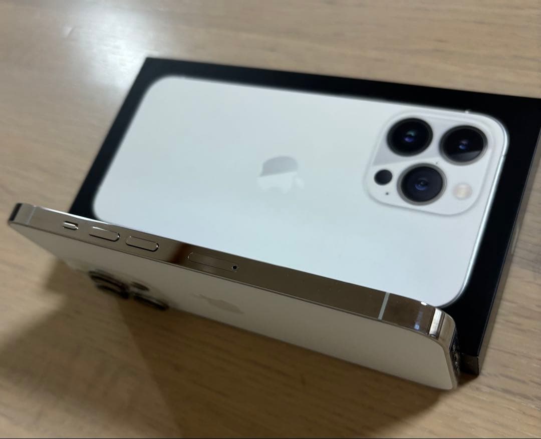 美品　Apple iPhone 13 Pro シルバー 512GB