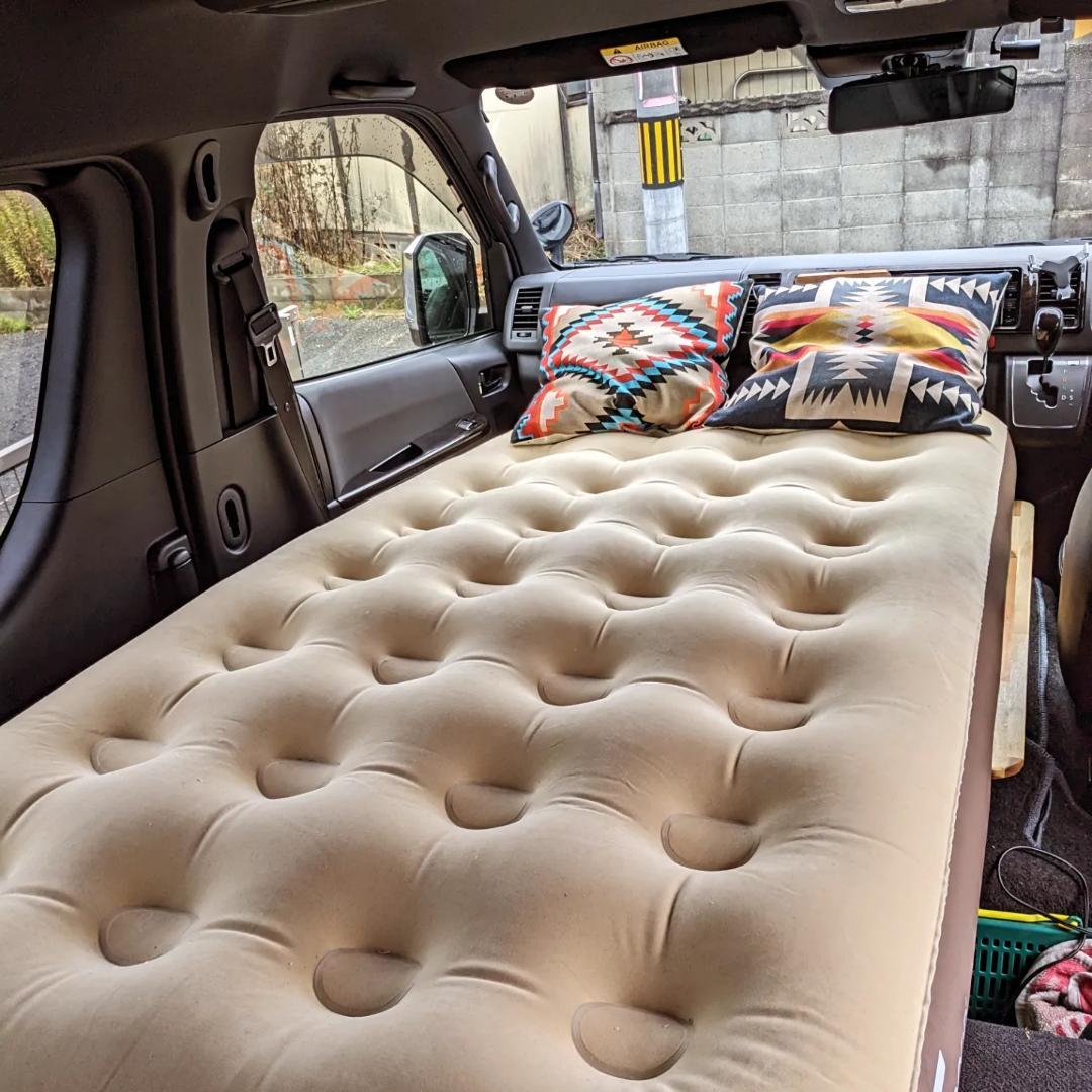 ハイエースワイド　センターコンソールテーブル　車中泊　キャンプ