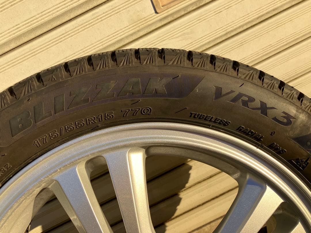 三菱アイ　ブリヂストン ブリザックVRX3 スタッドレスタイヤ・ホイールセット