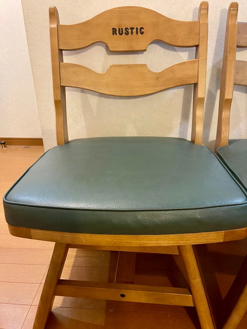 カリモク RUSTIC（ルスティック）シリーズ 回転式ダイニングチェア 2脚