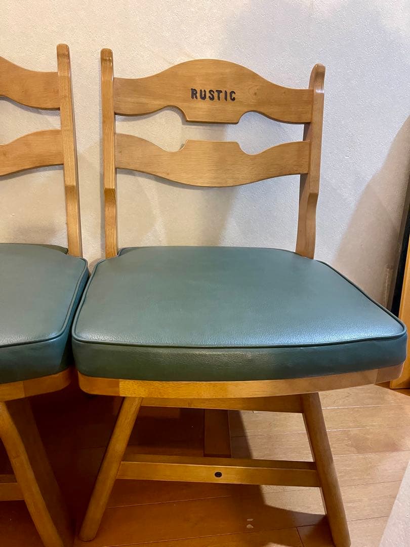カリモク RUSTIC（ルスティック）シリーズ 回転式ダイニングチェア 2脚