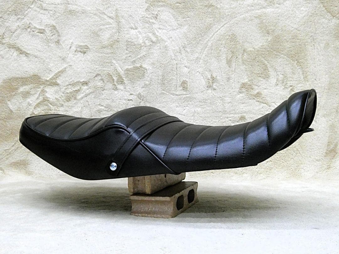 ゼファー400 前期・初期 黒皮 タックロール シート/C1-4