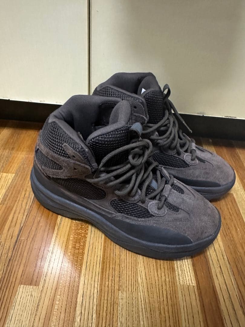 Adidas Yeezy ダークブラウン スエード Desert Boot