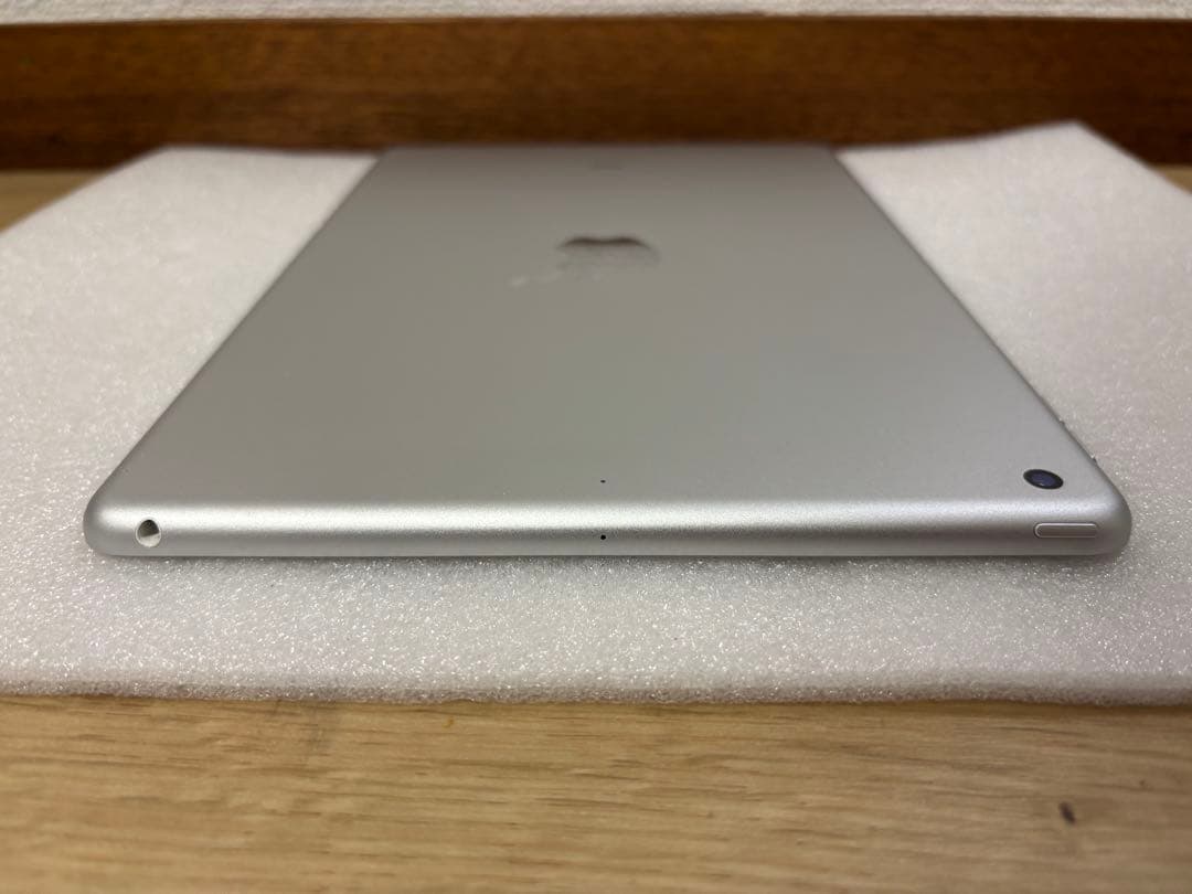 iPad本体 iPad 7 32GB Wifi
