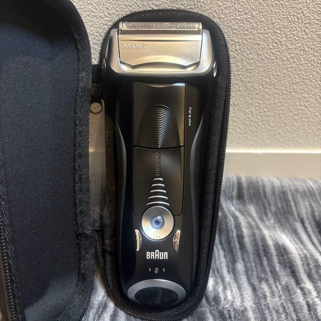 【新品未使用品】BRAUN Series 7 7880cc シェーバー