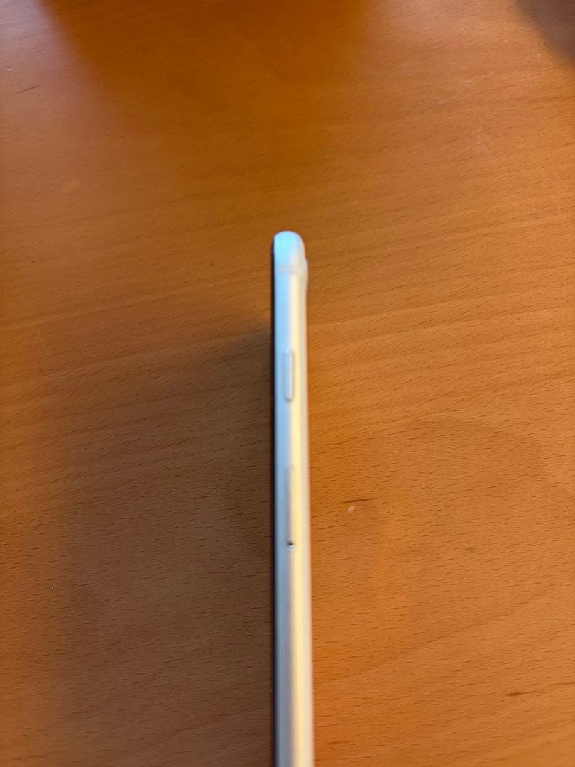 Apple iPhone SE 128GB 第二世代 美品