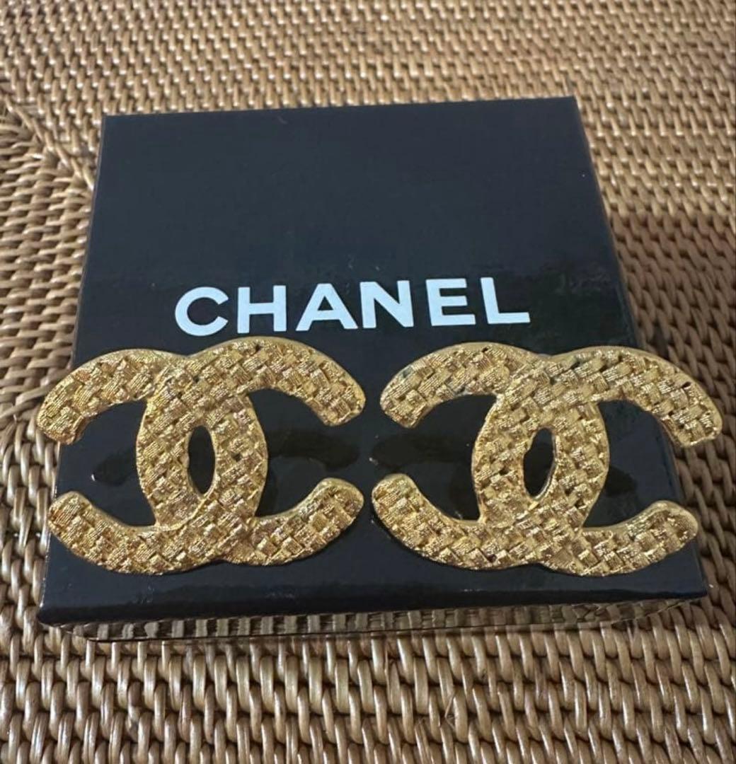 CHANELピアス