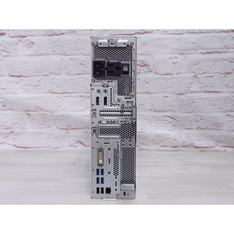 ESPRIMO D586/P　Core i7 6700 3.40GHz ②