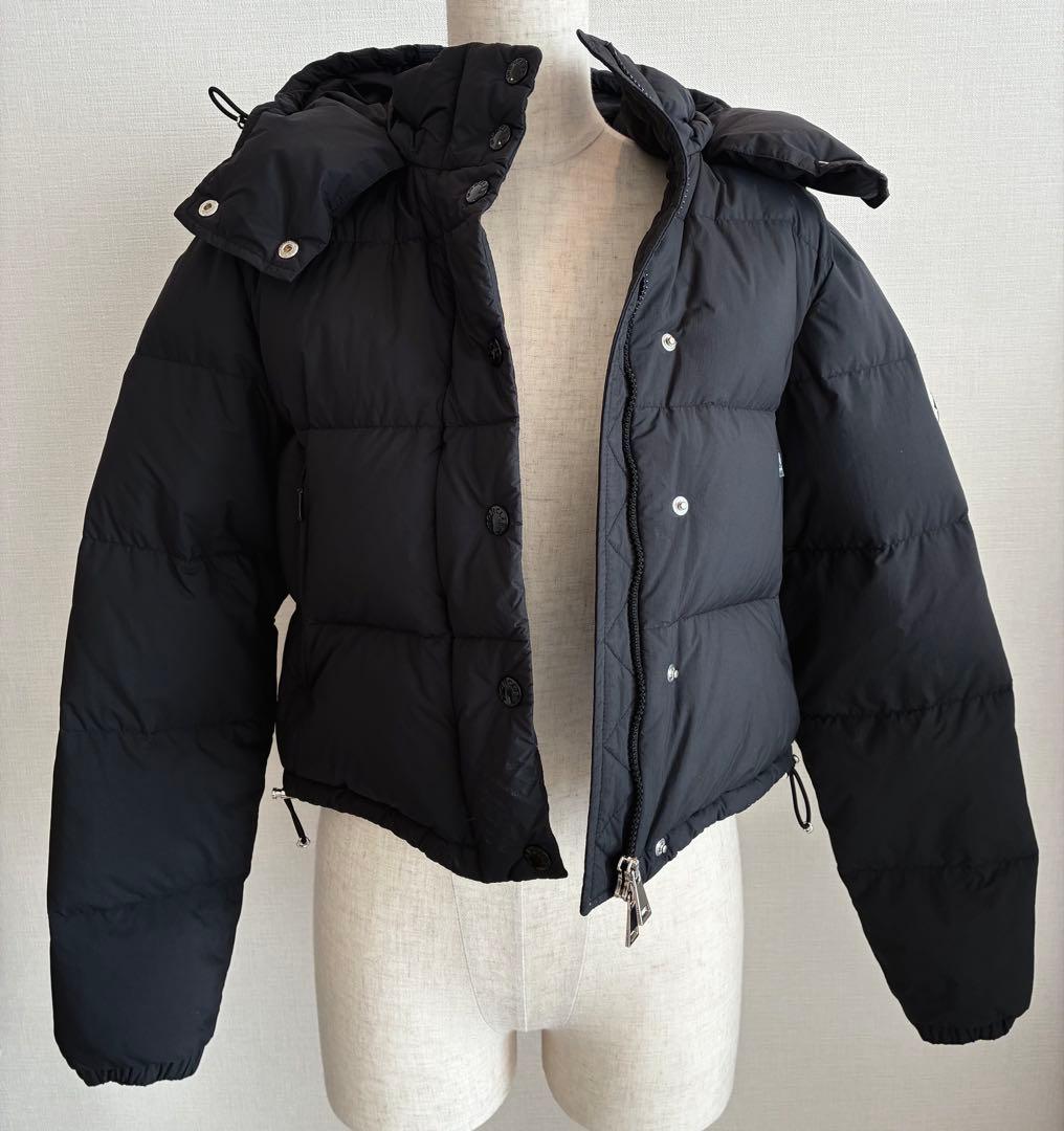 MONCLER モンクレール ショート丈ダウンジャケット 黒
