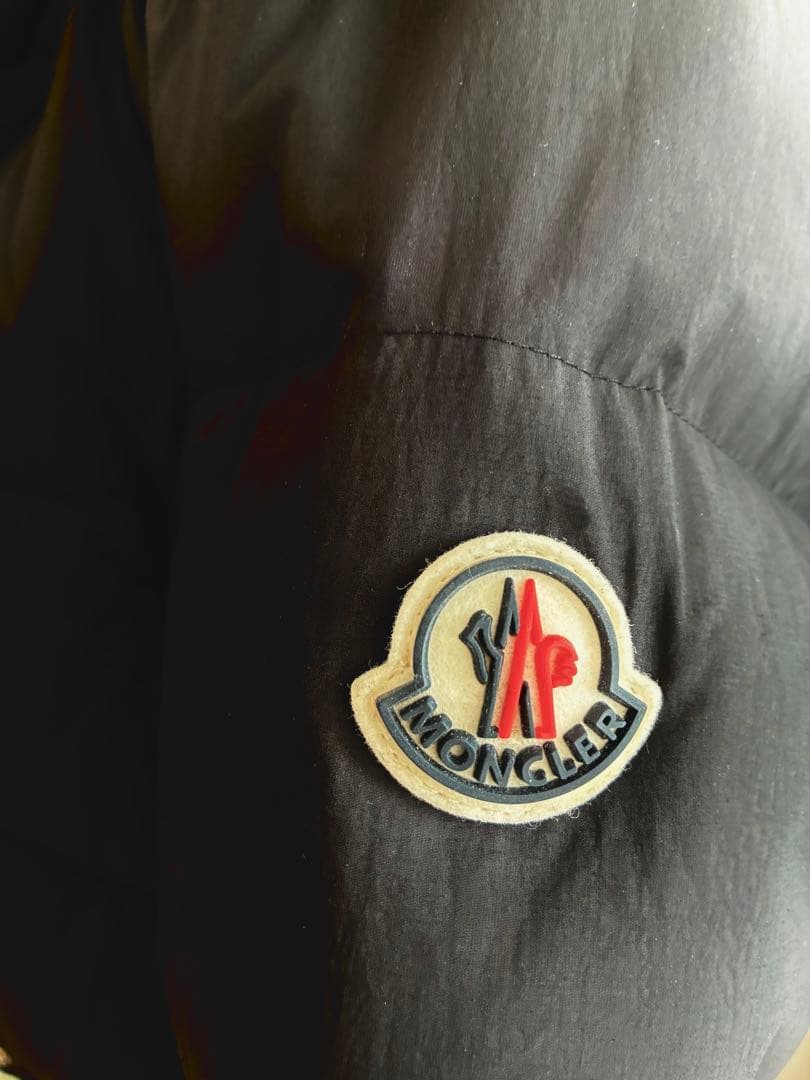 MONCLER モンクレール ショート丈ダウンジャケット 黒