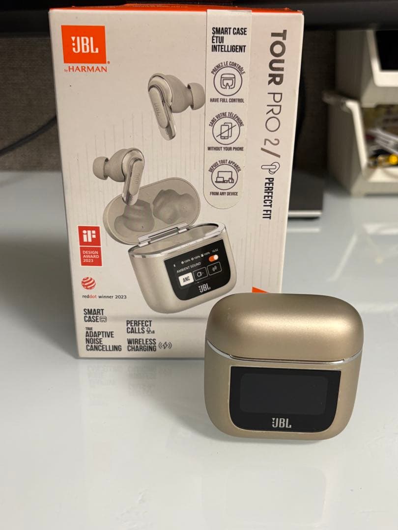 JBL Tour Pro 2 ゴールド イヤフォン　ケース本体+片耳のみ（右耳）