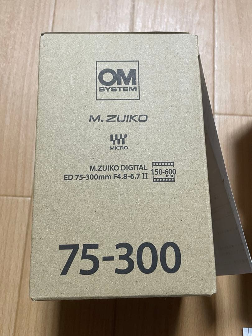 マイクロひフォーサーズ75-300mm/F4.8-6.7 II ズームレンズ