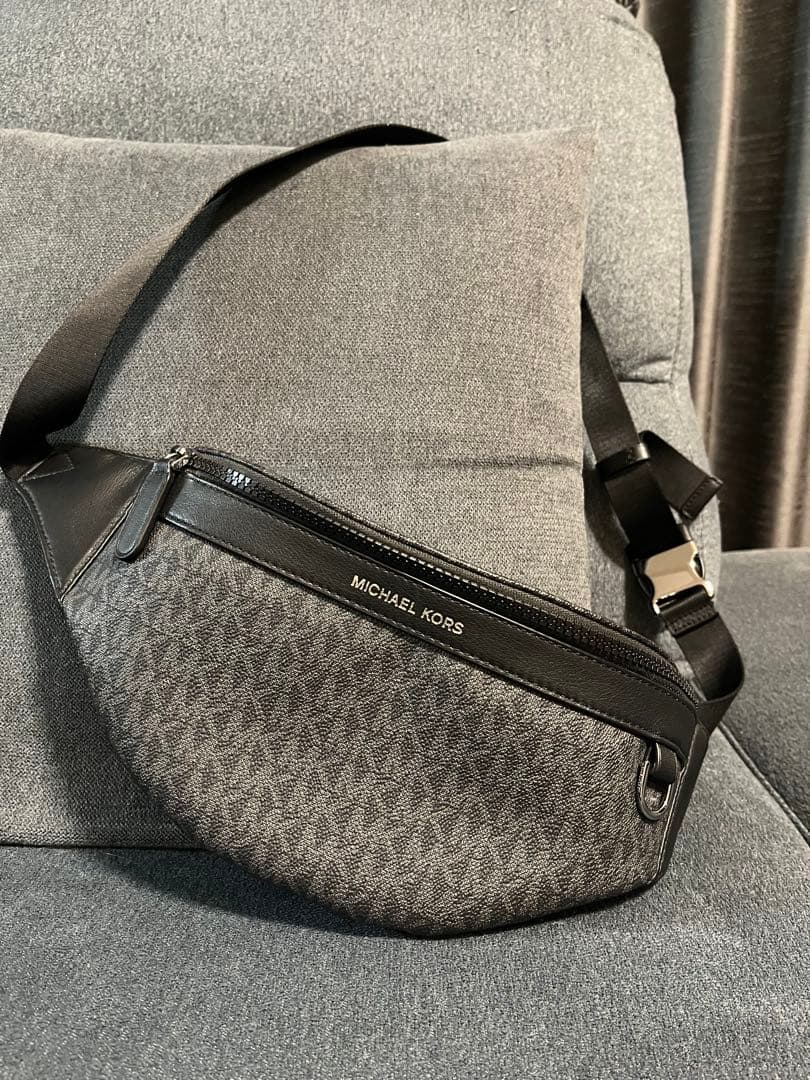 key様 MICHAEL KORS ボディバッグ