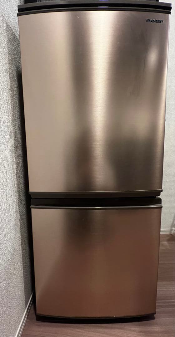 送料込み✨期間限定出品SHARP ノンフロン冷蔵庫 SJ-D14E-N 137L