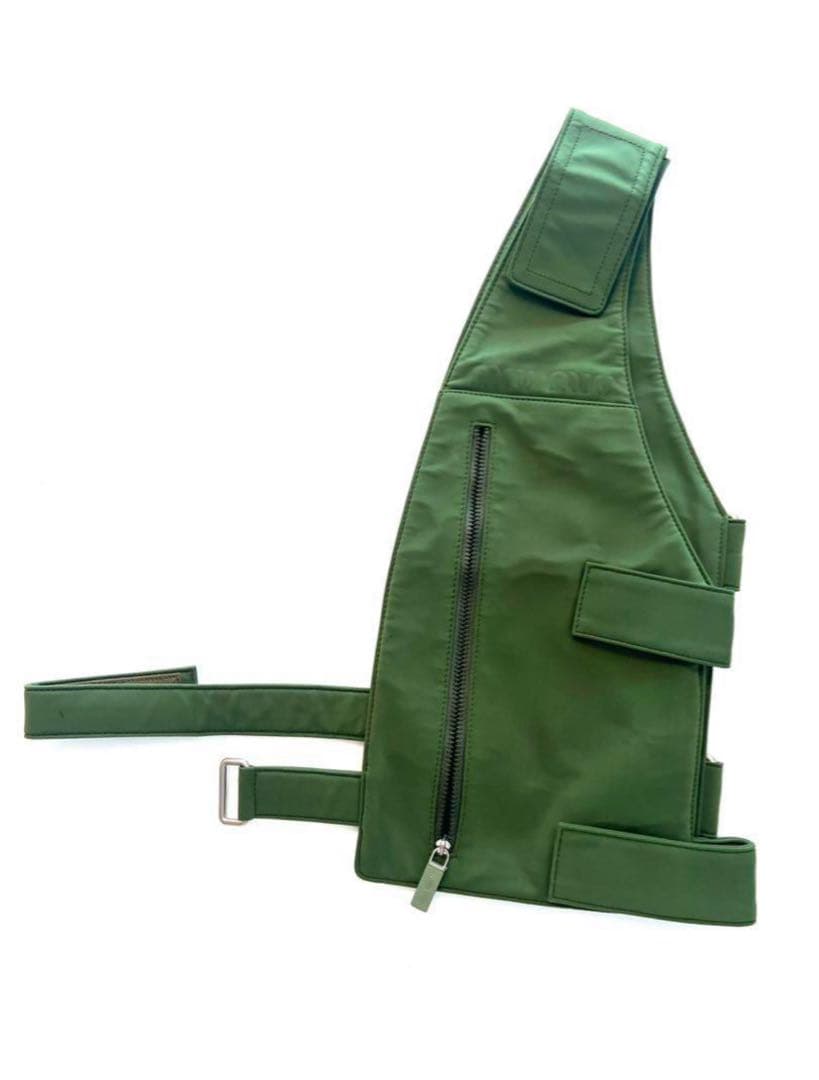 99SS miumiu ミュウミュウ ロゴエンボス ボディバッグ アーカイブ