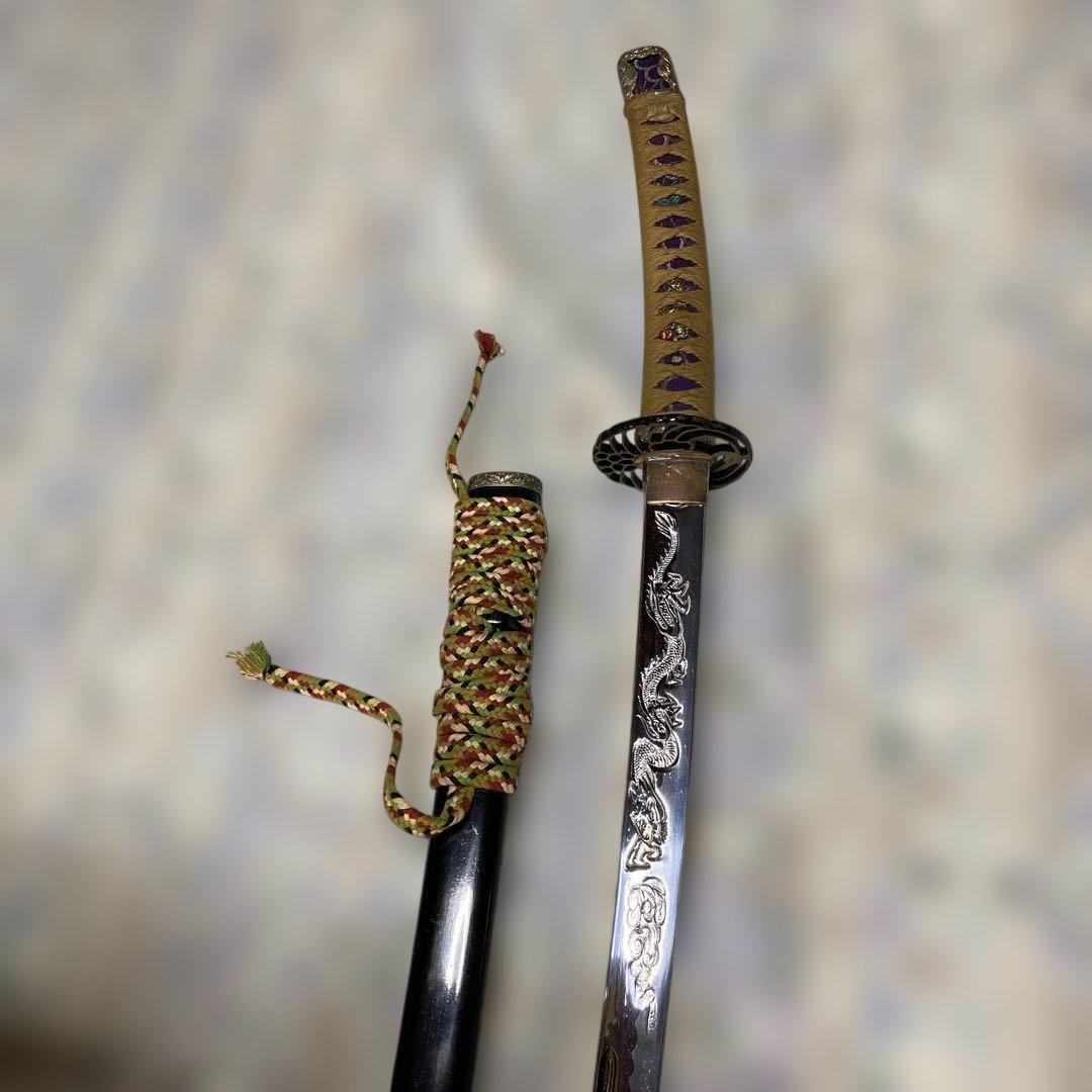 模造刀 太刀 金茶柄 鶴羽透し丸鍔 太刀造り龍図黒呂鞘