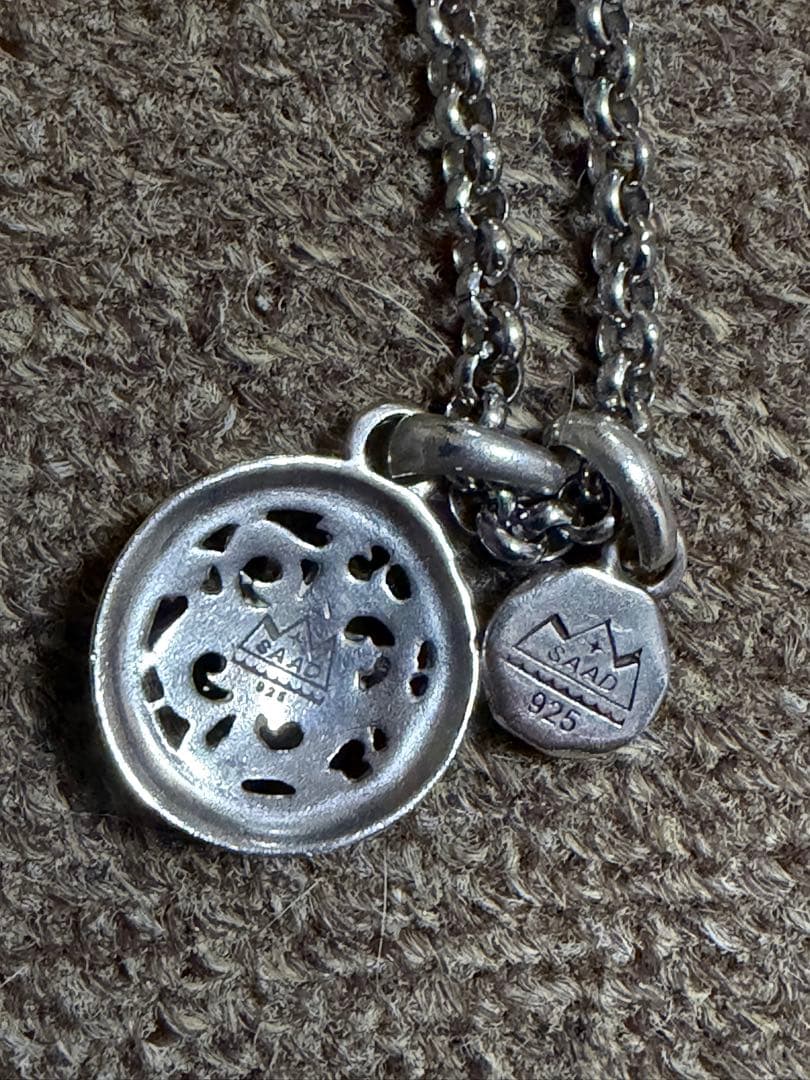 saadネックレス太陽神