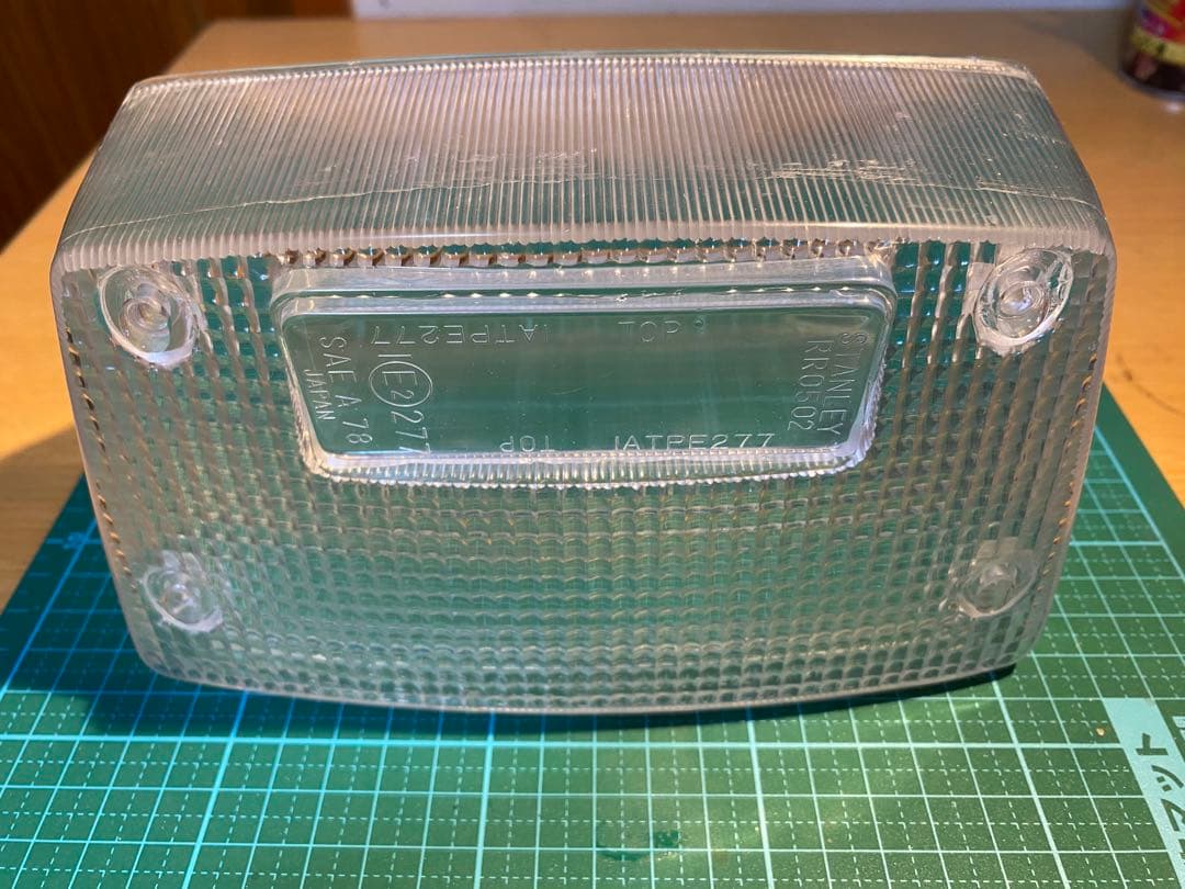 y.a.r.k.j.s.m.77CBX550F テールレンズ　製作依頼品