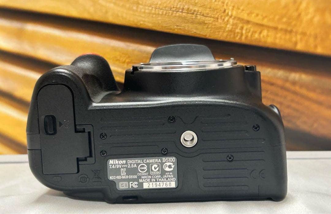 自由自在バリアングル液晶⭐️ Nikon D5100⭐️初心者一眼レフ スマホ転送