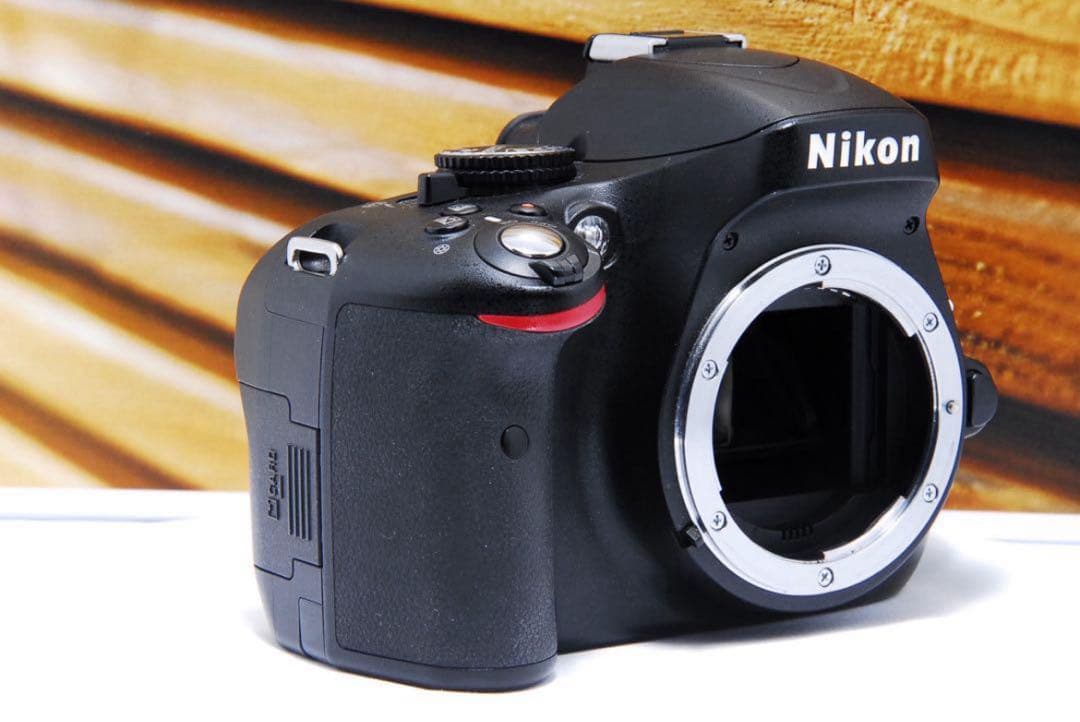 自由自在バリアングル液晶⭐️ Nikon D5100⭐️初心者一眼レフ スマホ転送