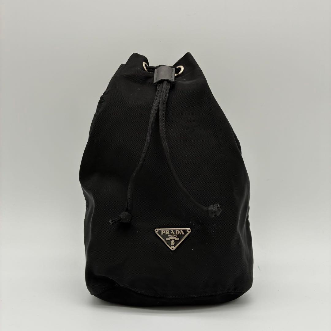 PRADA プラダ　巾着バッグ　ブラック　ナイロン　ポーチ　三角ロゴ