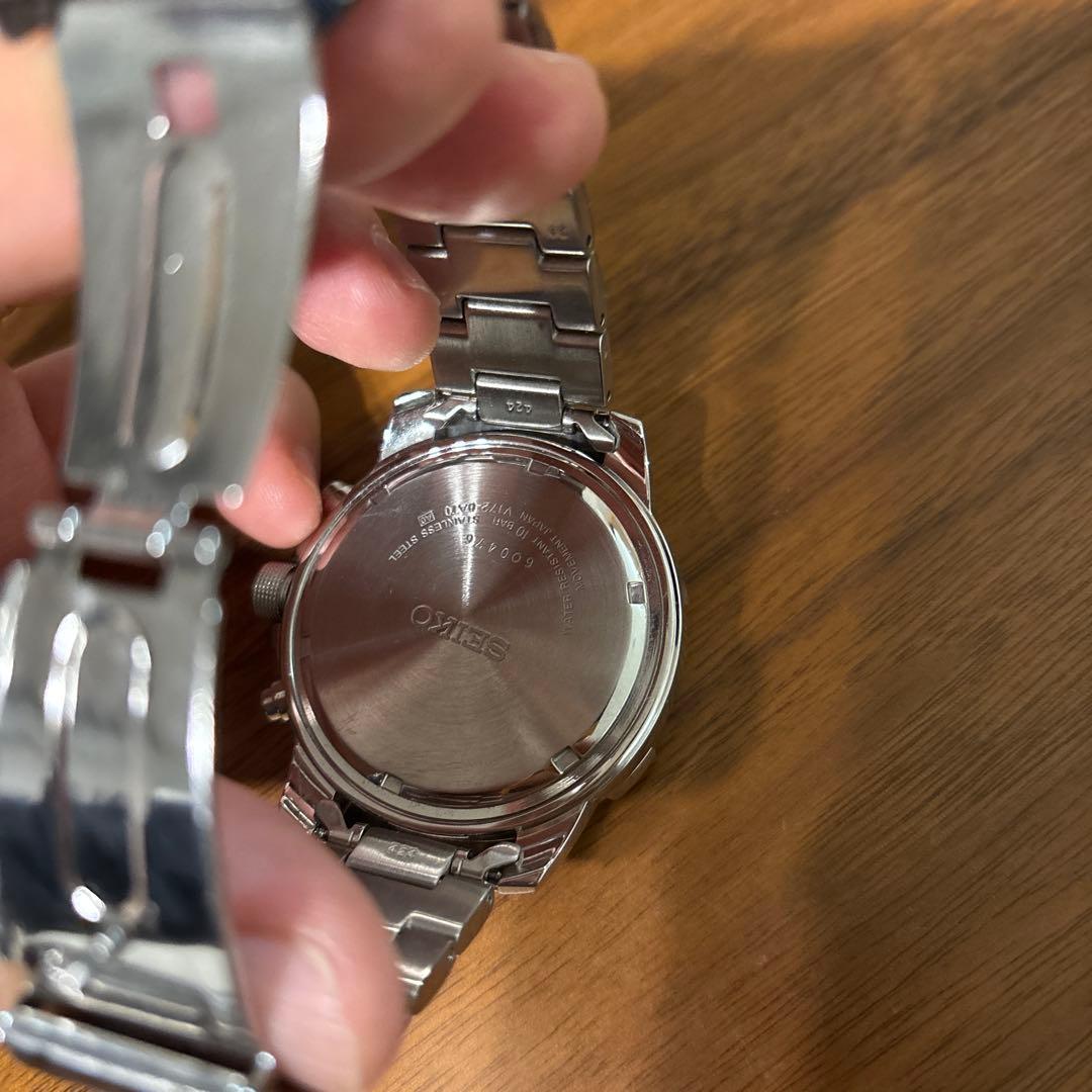 ソーラー式 クロノグラフ 時計 シルバー