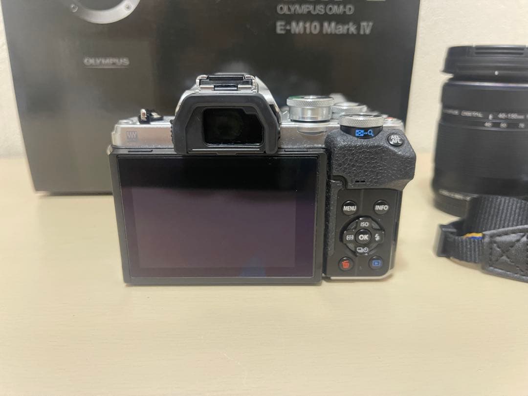 OLYMPUS E-M10 Mark IV ミラーレス一眼