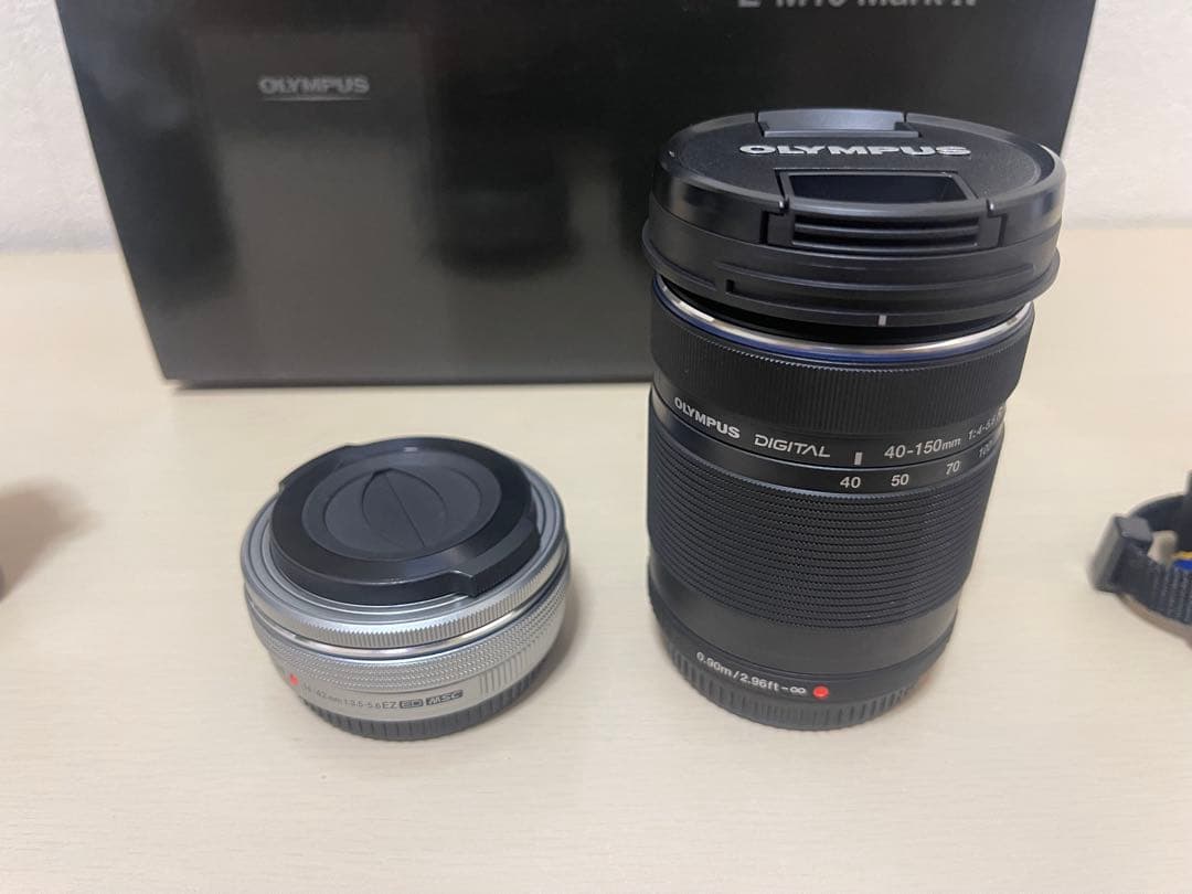 OLYMPUS E-M10 Mark IV ミラーレス一眼