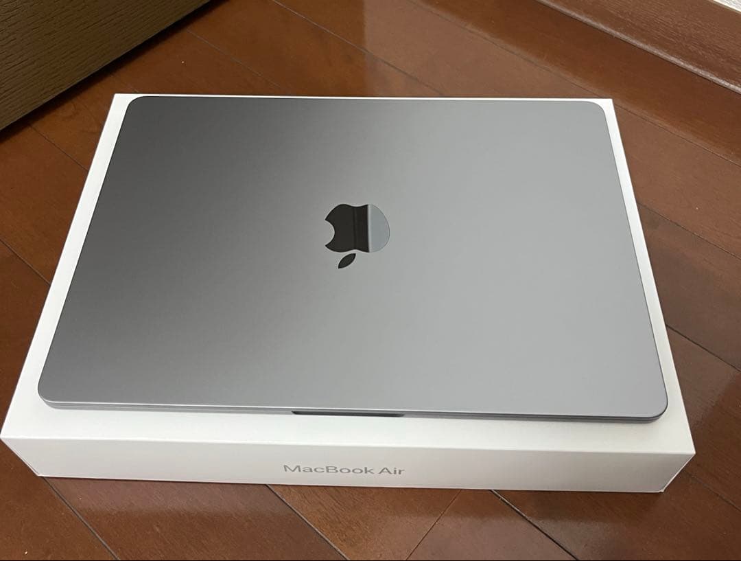 macbook air m2 8gb 256gb 13.6インチ