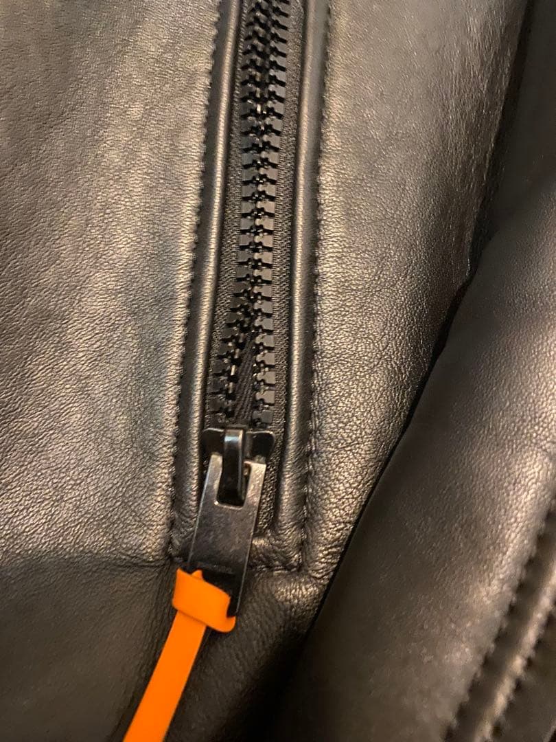 【湯煙！】DIESEL ブラックレザージャケット